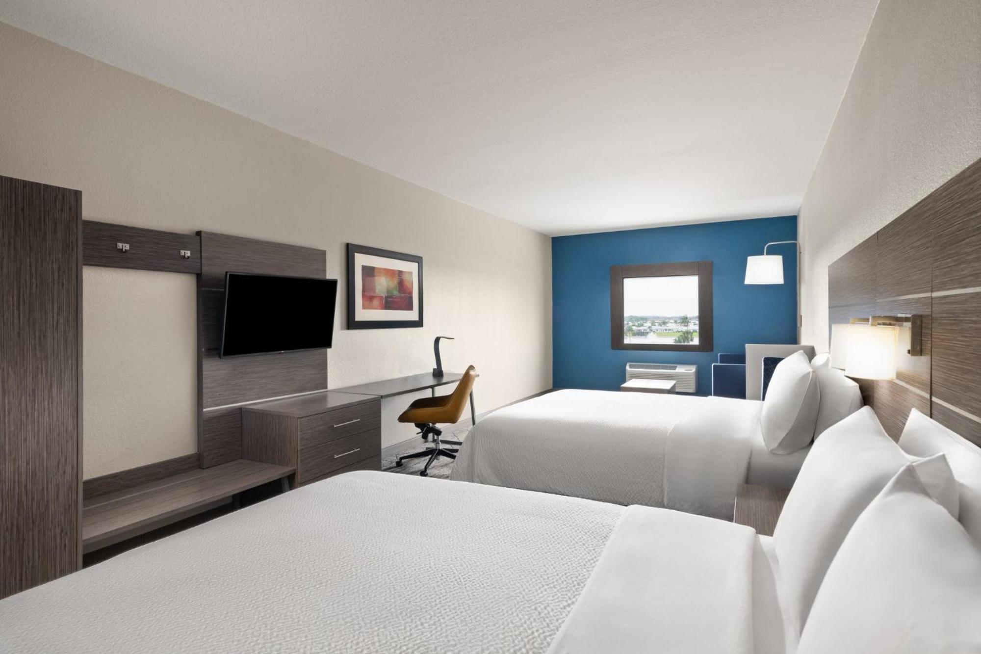 Holiday Inn Express & Suites Boynton Beach West By Ihg Bagian luar foto
