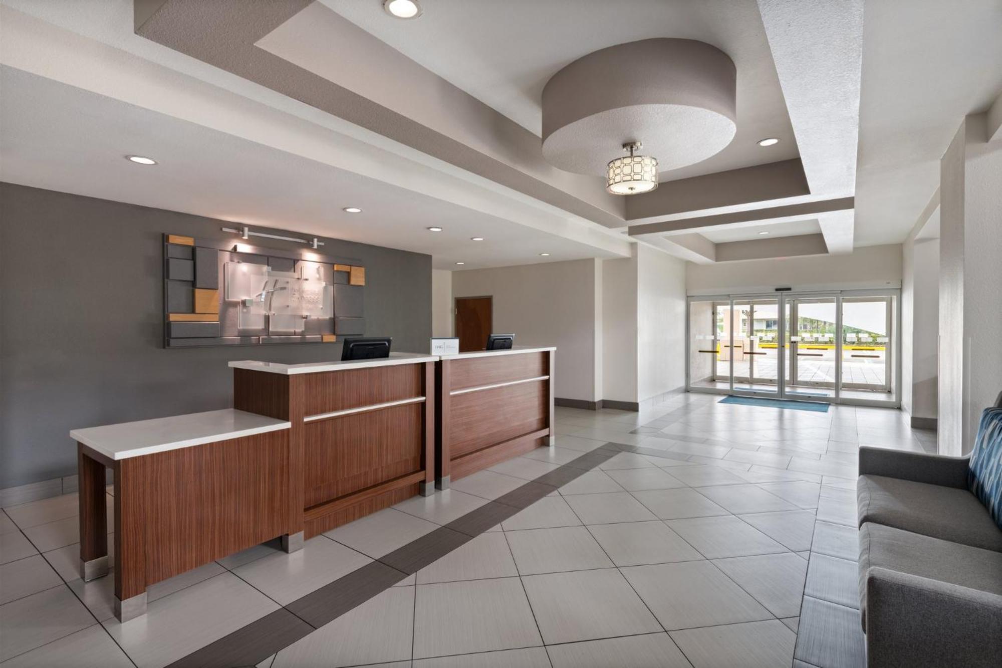 Holiday Inn Express & Suites Boynton Beach West By Ihg Bagian luar foto
