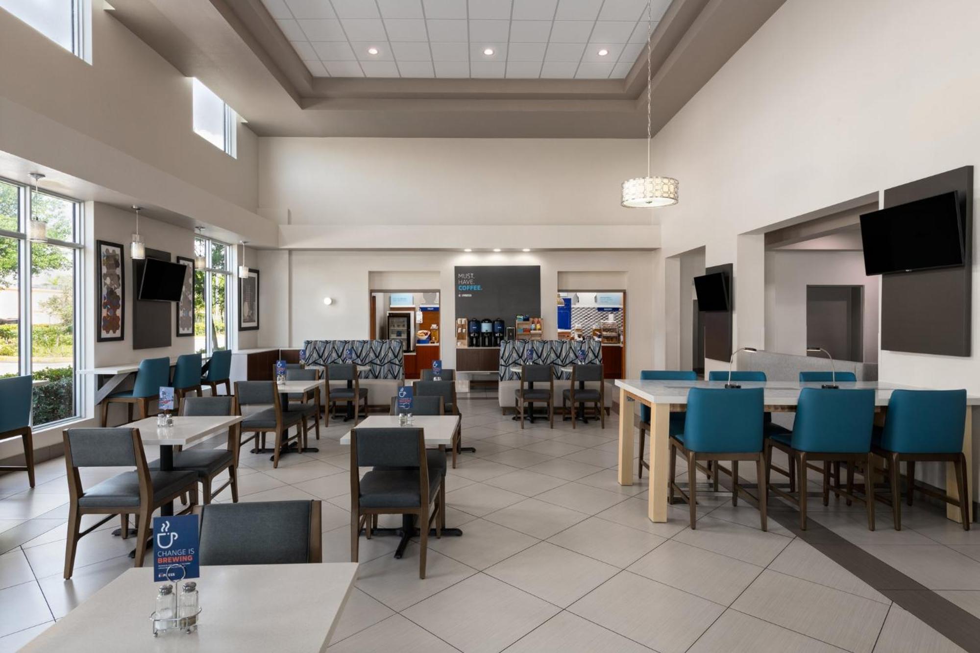 Holiday Inn Express & Suites Boynton Beach West By Ihg Bagian luar foto