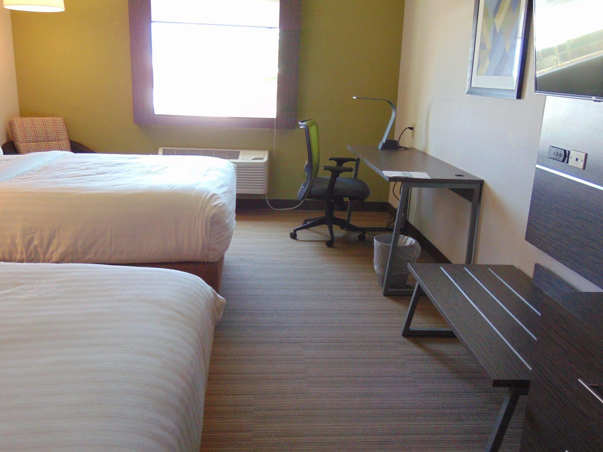 Holiday Inn Express & Suites Boynton Beach West By Ihg Bagian luar foto